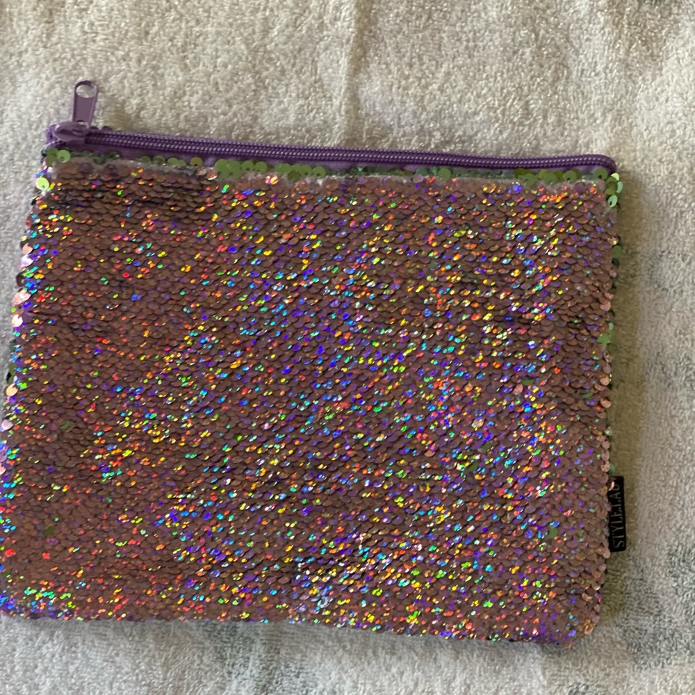 StyleLab Sequin Pouch - Picture 3 of 4